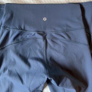 Lululemon everlux leggings size 6